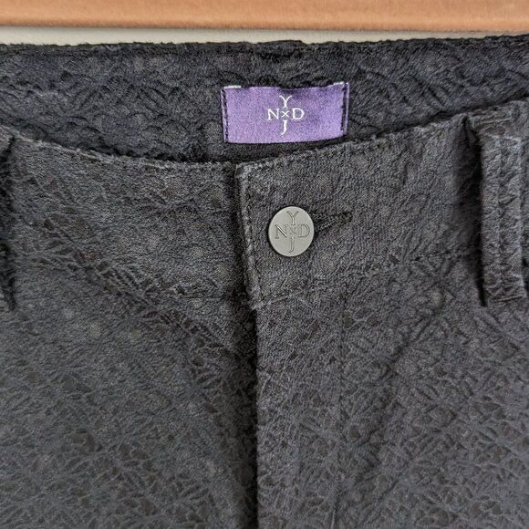 NYDJ | Textured Lace Overlay Ankle Jeans Sz 10 - Picture 4 of 8